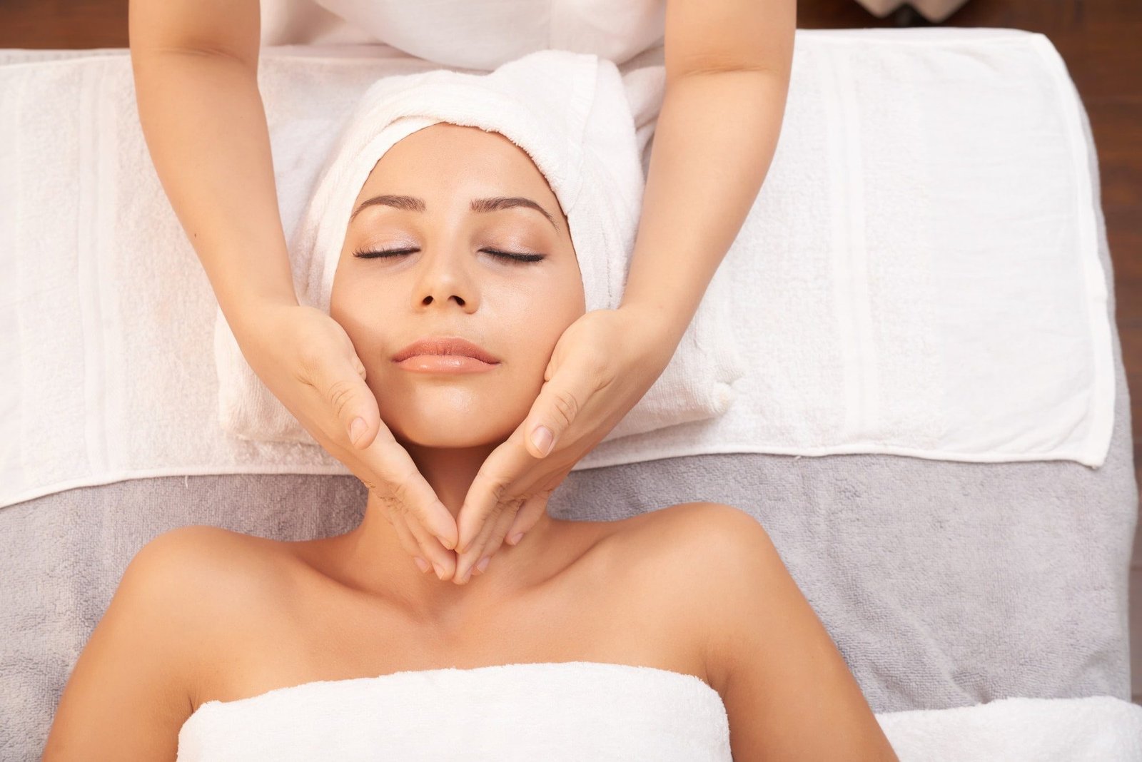 What Happens During a Head Massage Session?