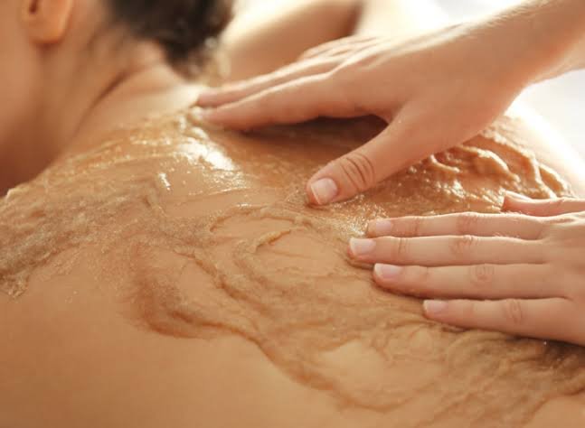 Body Scrub vs. Body Wrap Which Treatment Is Different