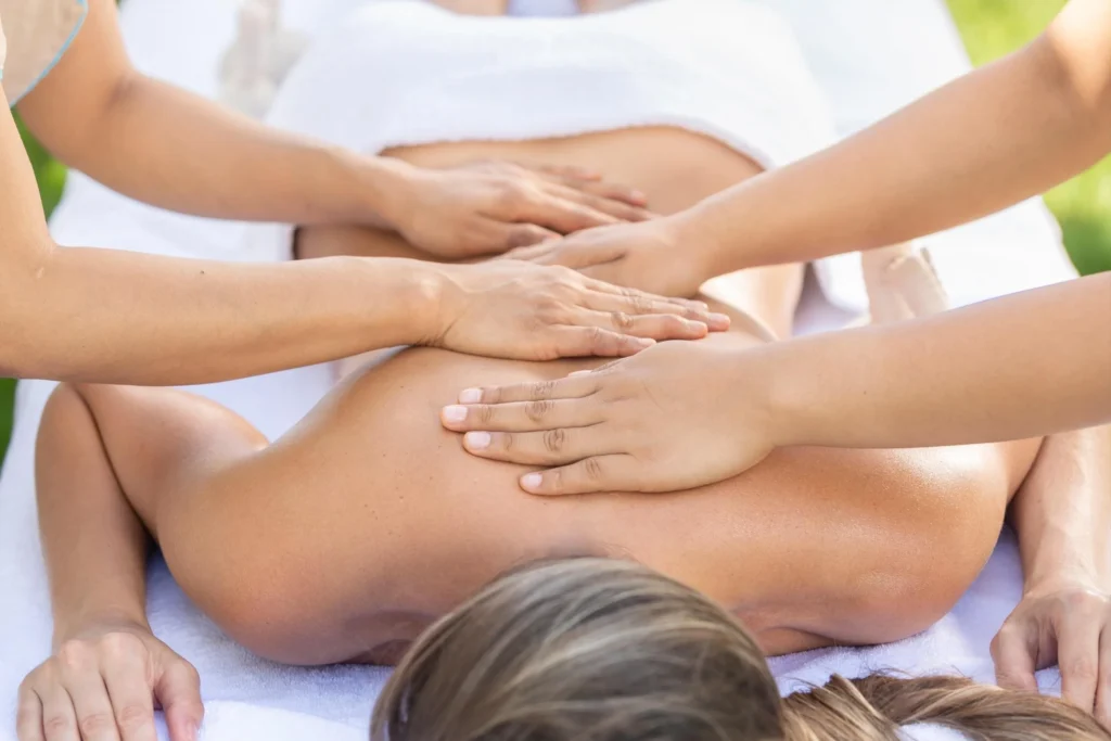 Four Hands Massage vs. Regular Massage The Main Differences