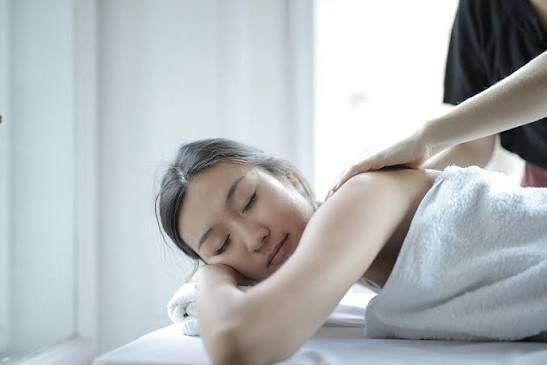 What Happens During a Shiatsu Session